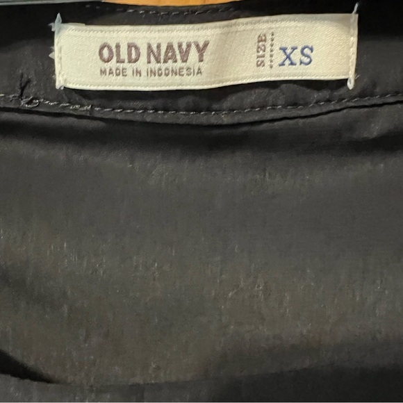🟣Old Navy Black Flutter Sleeve Blouse – XS - Picture 3 of 3